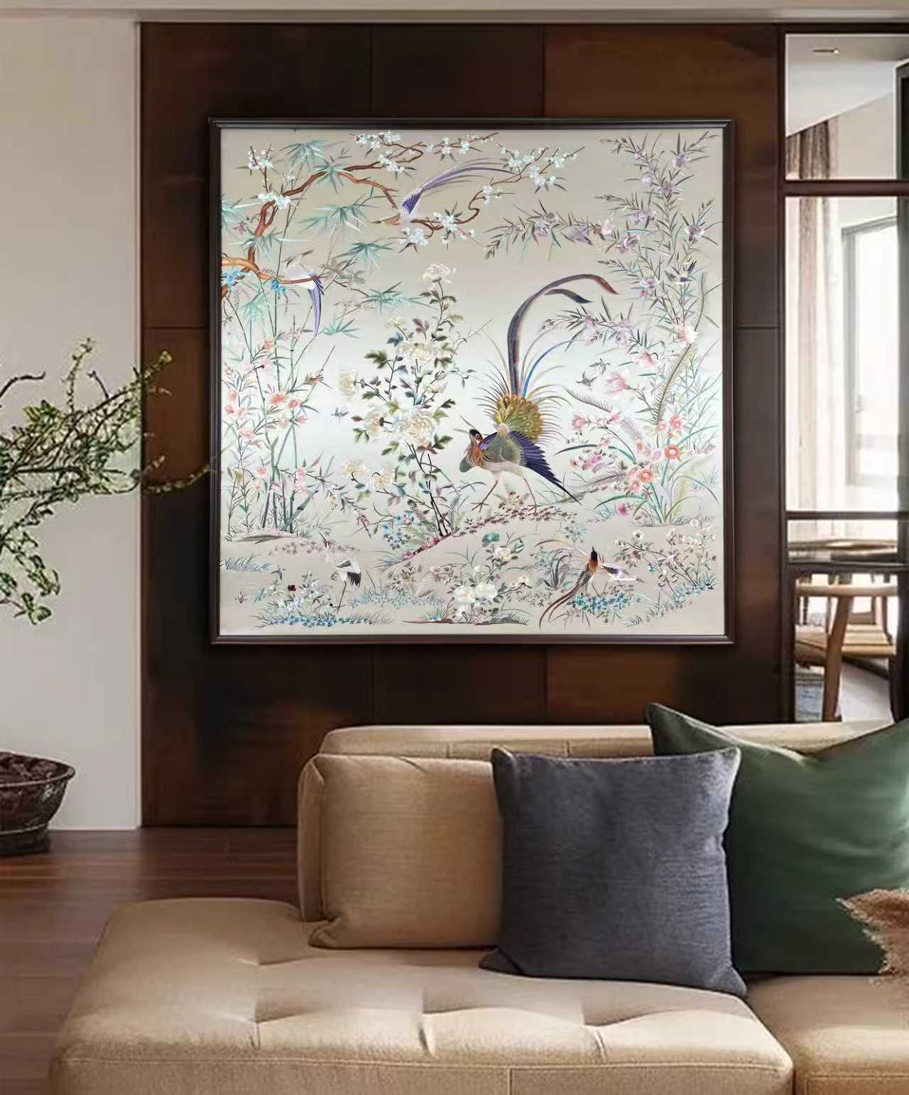 现代客厅墙面的方形花鸟刺绣挂画